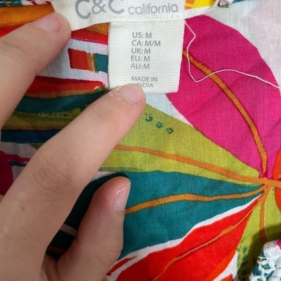 C&C California Colorful Palm Leaf Printed Eyelet Trim Blouse Medium - Picture 2 of 6